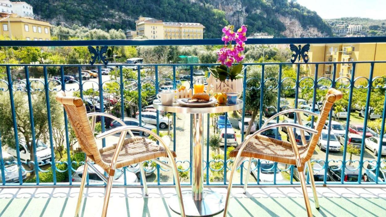 Malu' B&B Sorrento Exteriör bild